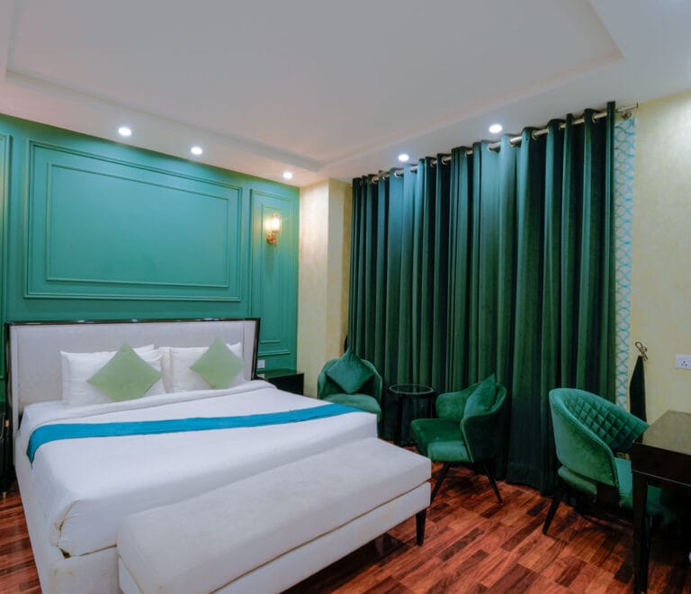 Royal Suite at MB Residencia Hotel in Lahore