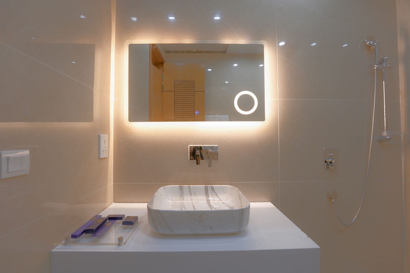 Royal Suite Room At MB Residencia Hotel in Lahore