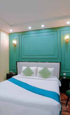 Royal Suite Room At MB Residencia Hotel in Lahore